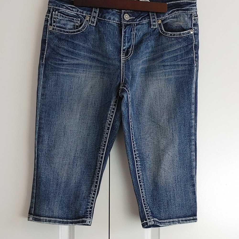 Warehouse One Women's Sz 14 Denim Bermuda Shorts Distressed White Accent Thread
